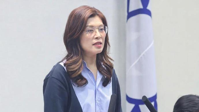就在昨日，国民党新竹县竹北市长参选人吴旭智已完成领表，民众党竹北市长参选人邱臣远