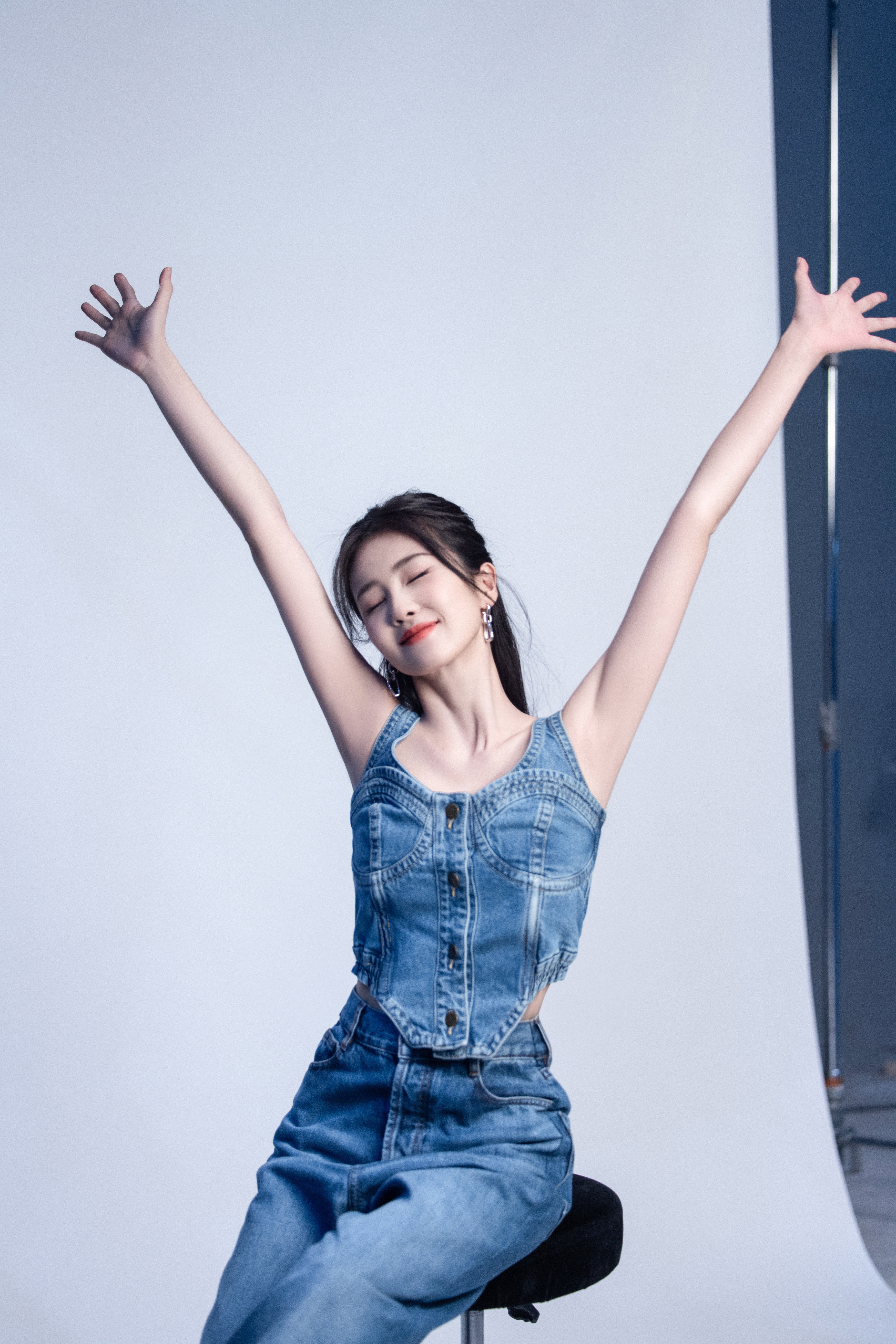 白鹿领衔主演李青月花如月白鹿​​​
