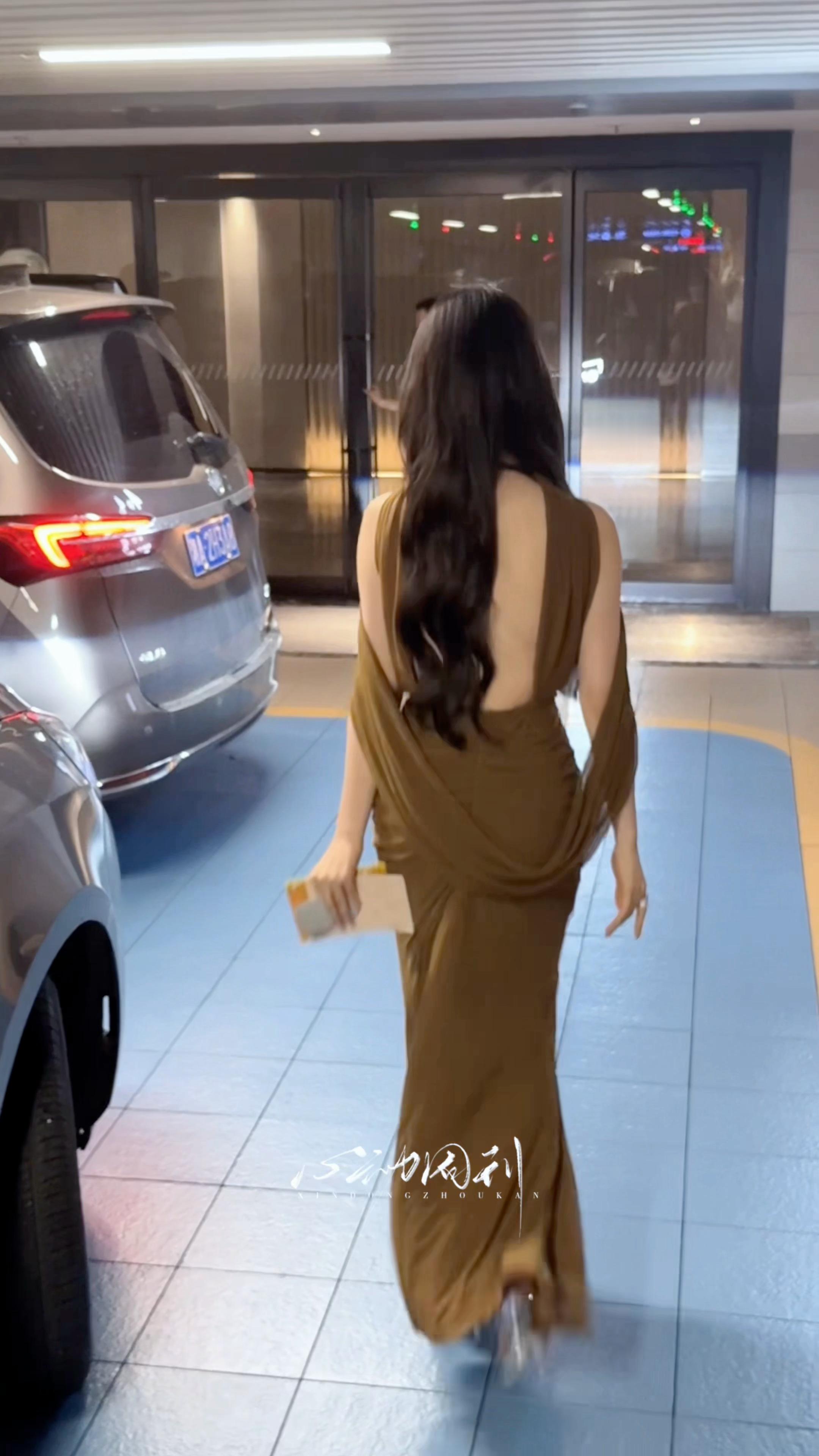 杨超越上台发现全是熟人局越越好宠粉的吧杨超越