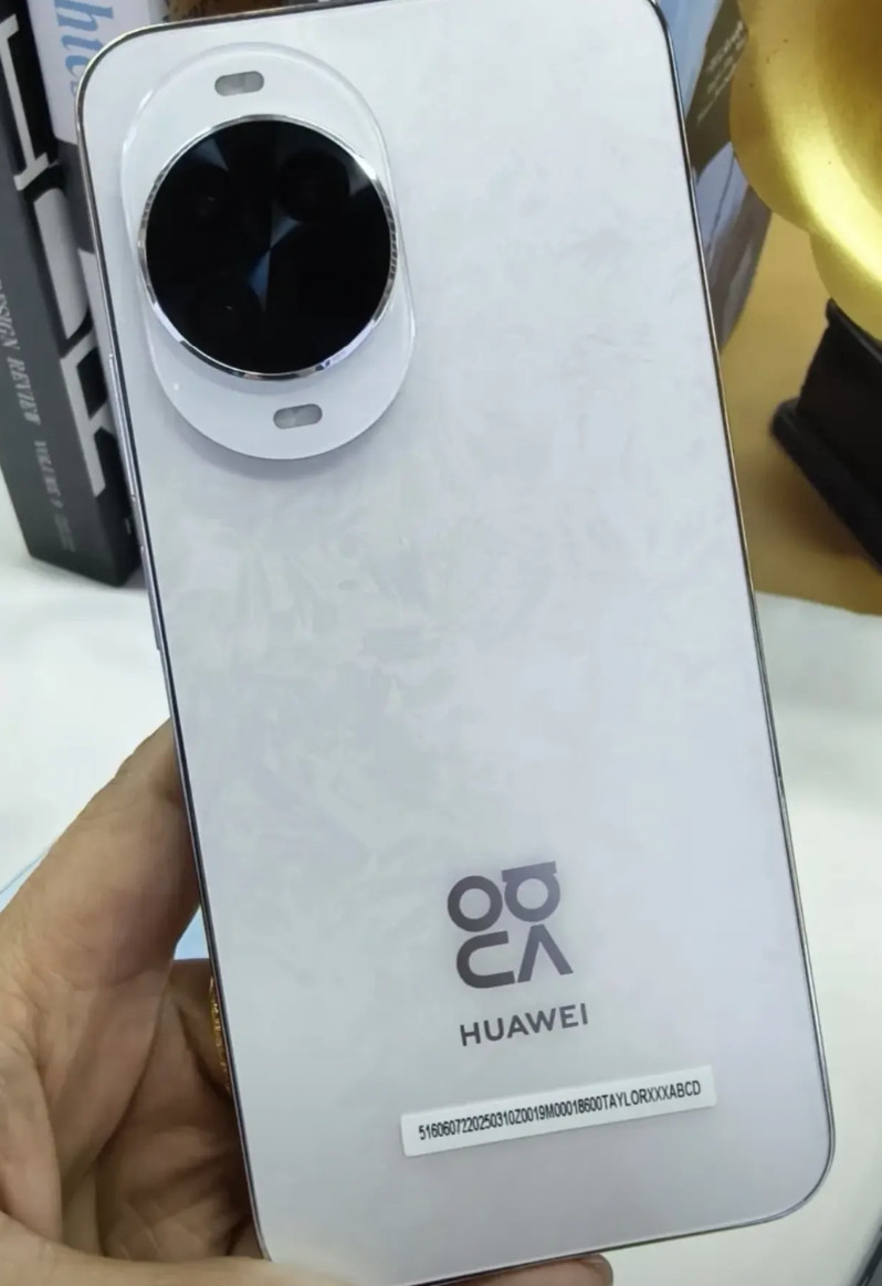 nova14U真机打脸现场！之前喷nova14U丑到窒息的我，摸到真机后瞬间