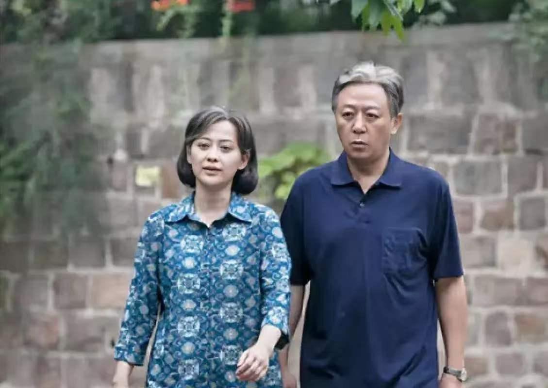 神剧《父母爱情》近期遭网友不断审判，并不是口碑翻车，反而更巩固了它经典的地位。正