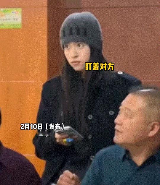 妥妥的顶级小棉袄！山东，一女儿和爸爸去参加酒席吃饭，不料吃饭过程中，同桌爸爸的朋