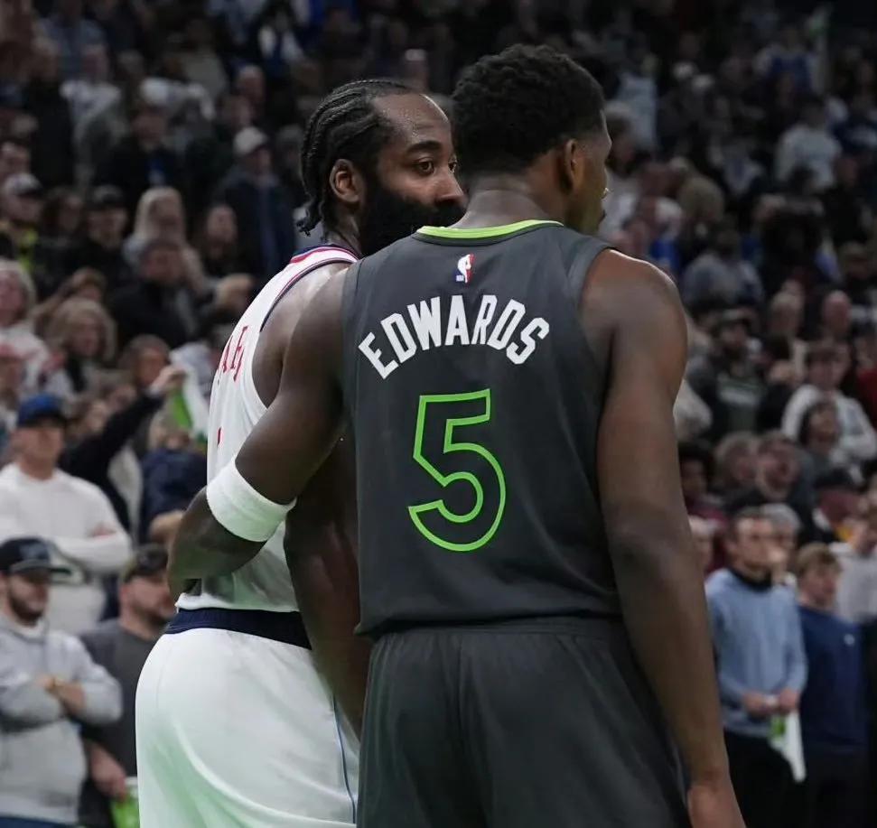 森林狼一直在寻找更优秀的控球后卫爱德华兹整个夏天都在研究哈登的比赛​​​如