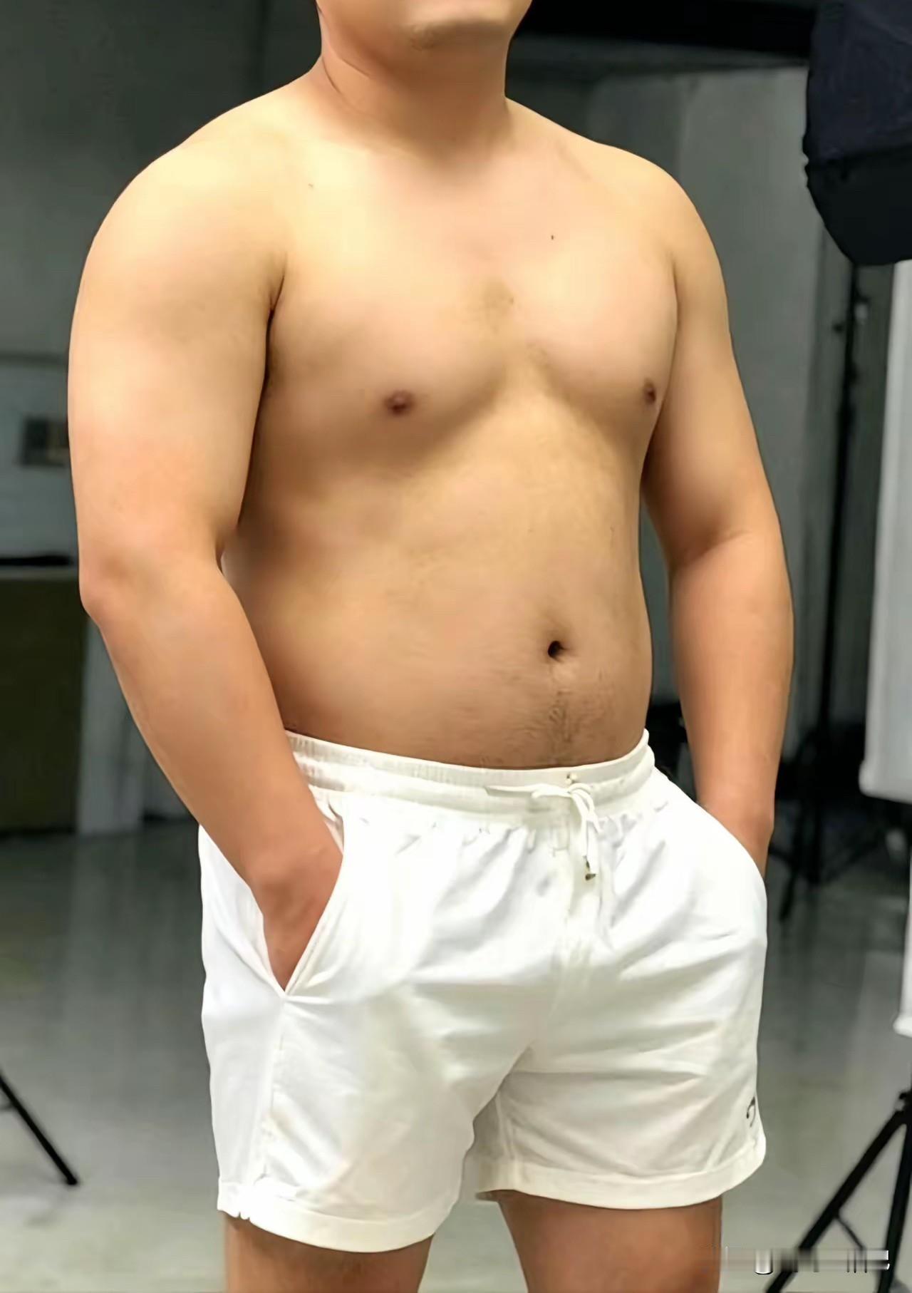 这种身材，算完美的吧？