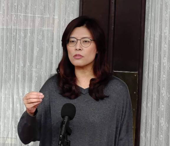 郑丽文为啥要祭拜吴石将军？郑丽文决定祭拜吴石将军。做出这个选择不轻松。