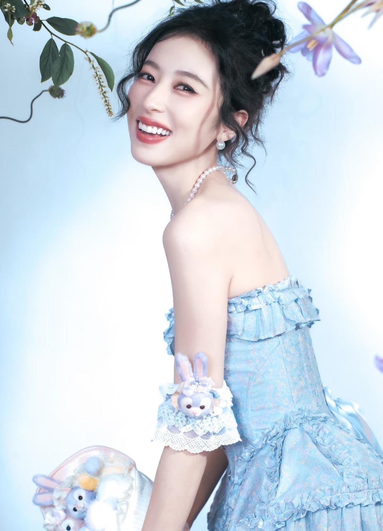 花少最惨的人不是杨洋也不是井柏然而是周雨彤，现在她的人设还在被人骂而现实