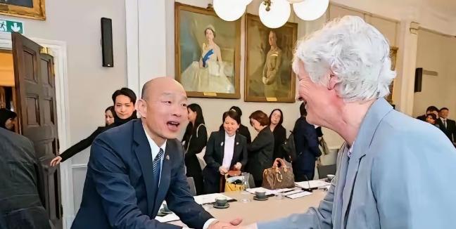 这就是韩国瑜要的“对等尊严”？韩国瑜来大陆强调要“对等尊严”趾高气扬，好像我们有