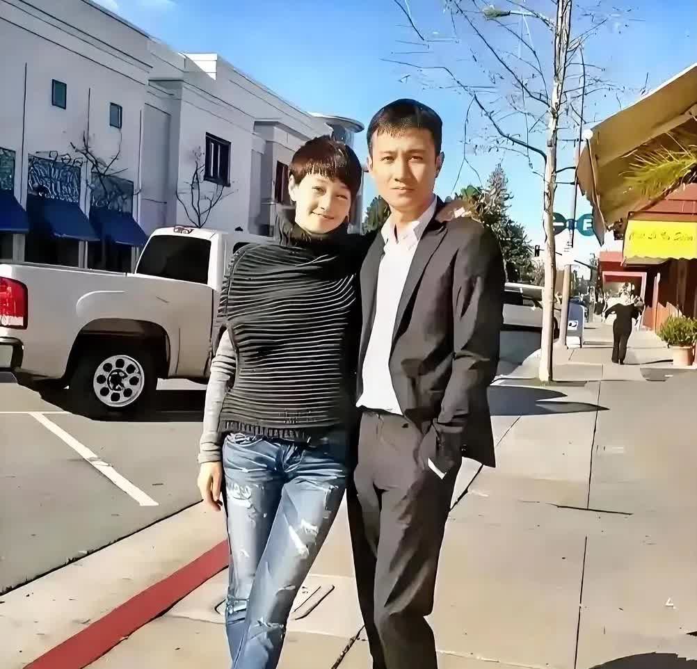 曾经的马伊琍和文章郎才女貌马伊琍的牛仔九分裤十高跟鞋现在也很流行大家