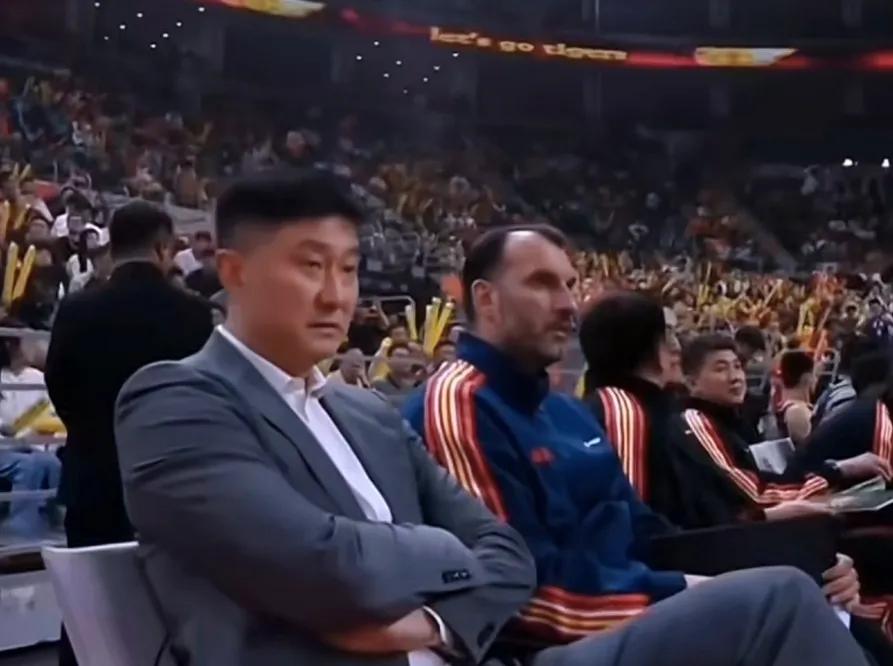 广东队接下来的教练人选，是国内教练还是请外教？各种猜测不断的。陈家能经营球队三