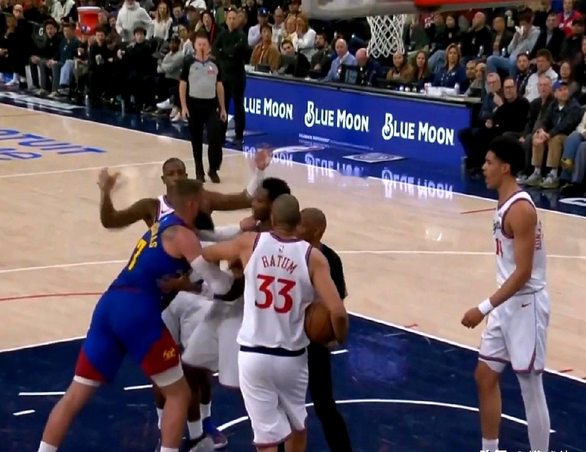 砍38分还不够，马瑟林上去就推人！快船更衣室都看沸腾了，这交易谁再说亏？尼