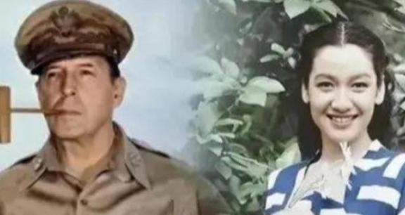 1945年，美国五星上将麦克阿瑟来到日本后，生活靡乱无度，不仅多年霸占着日本第一