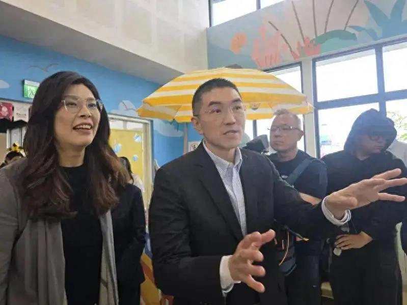 台湾民众党前主席宣布。 1月3日，台湾民众党前主席柯文哲宣布，担任民众党籍嘉