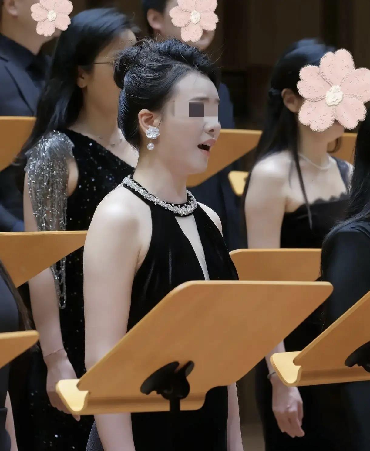376元礼服退货风波，姑娘道歉了！闹了快半个月的“穿礼服演出后退货款”事件
