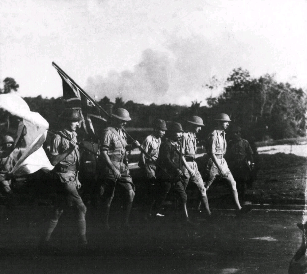飞扬军事1942年2月15日，驻新加坡英军向日军投降，新加坡沦陷。随后日军开始