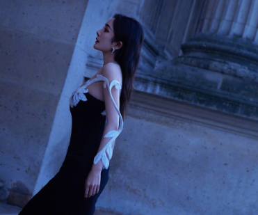 星星会暗，太阳会落，但你永远闪闪发光