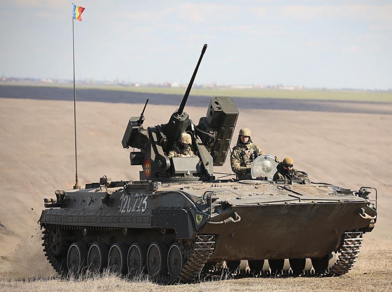 罗马尼亚的“奇特坦克”（MLI-84M）。这款步兵战车生产于20世纪9