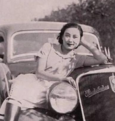 “戴笠情妇！”1949年，国民党美女特工张春莲，为了保命，隐姓埋名嫁给农民，30