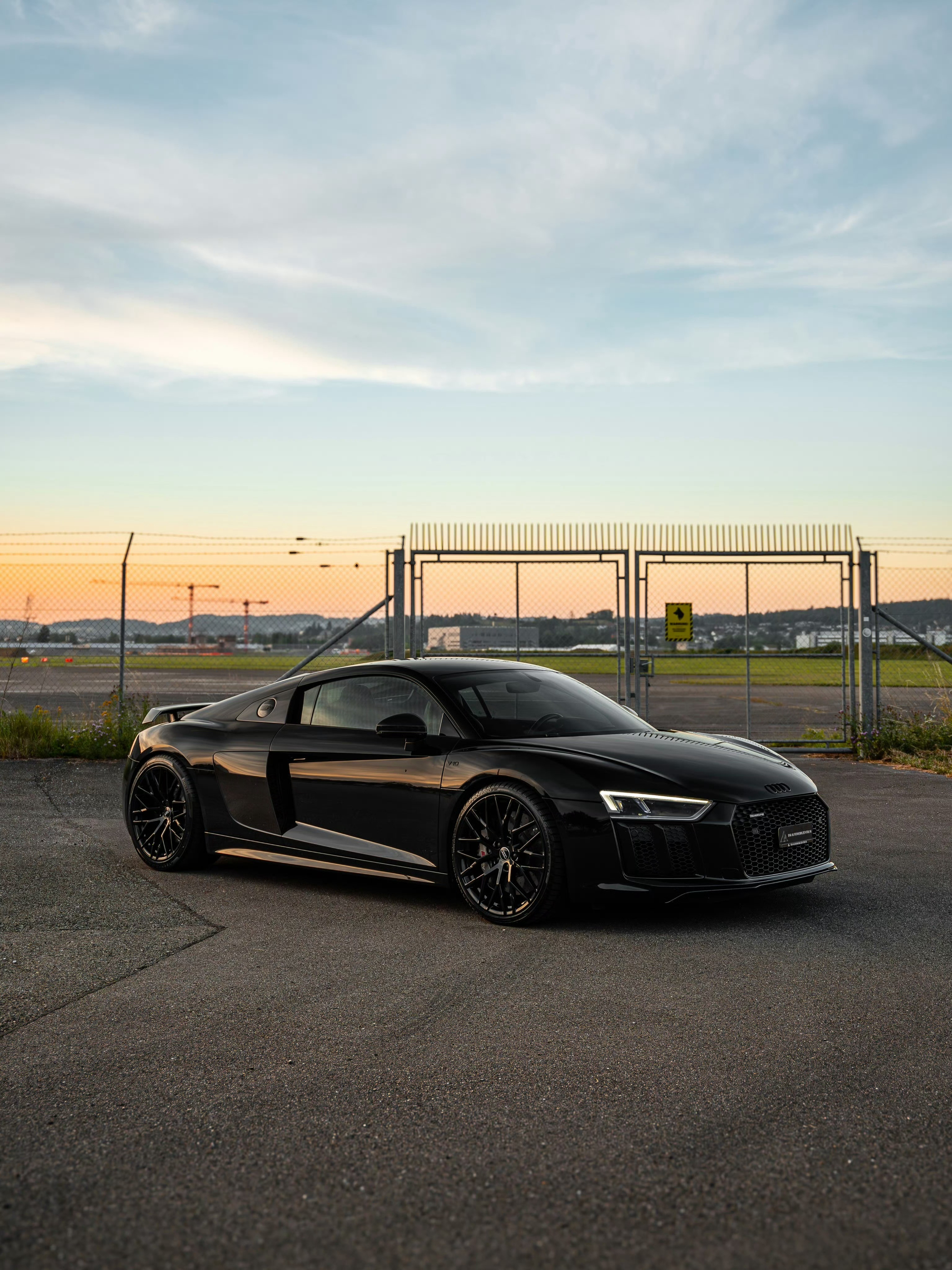 奥迪R8V10Plus