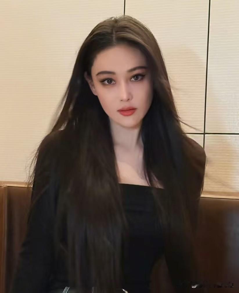 我开始理解李晨了张馨予虽然热度不算很高但我敢确定一件事，就是她本人身上真有种
