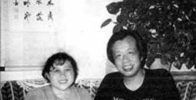 1997年，“中国第一性学家”李银河含泪将亡夫王小波的遗体，送去火化，不料工作人