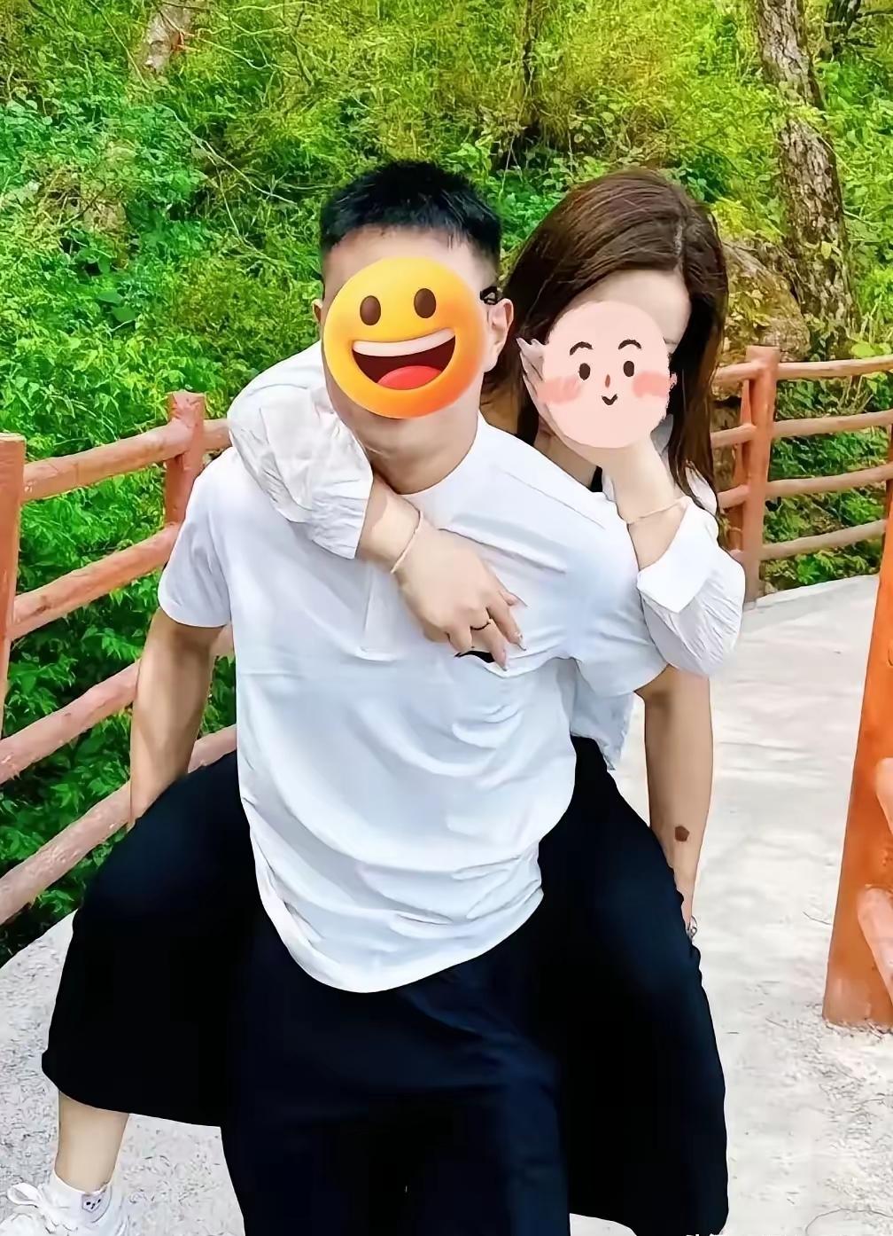 这真的是冤家路窄，男子51期间瞒着妻子，带着小三去爬山，两个人手牵着手，在附近的