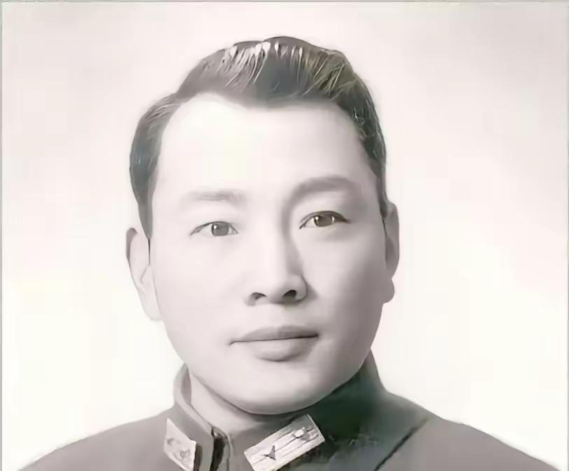1935年，国军中将张际鹏接到老蒋急电：就地枪决，照相呈验。刑场上一瞧，要毙