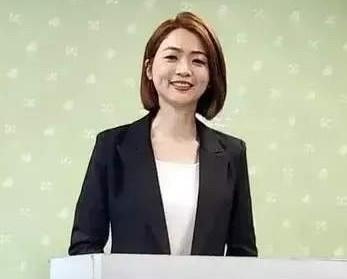 民进党发言人韩莹嚣张妄言叫嚣称，国民党现在只切割国民党前主席洪秀柱这样的行为民进