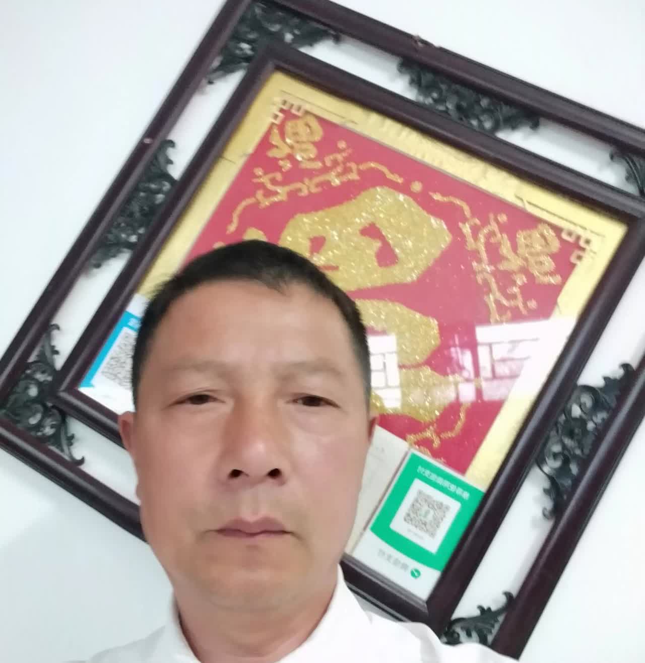 由于乌克兰向菲律宾出口无人艇，中国将停止进口任何乌克兰商品。菲律宾一些政要太天真