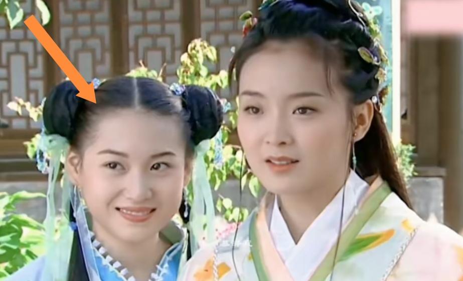 偶然看到几张老剧剧照，竟生出好些怀旧的感慨，王艳的古装扮相，身侧的丫鬟眉清目秀，