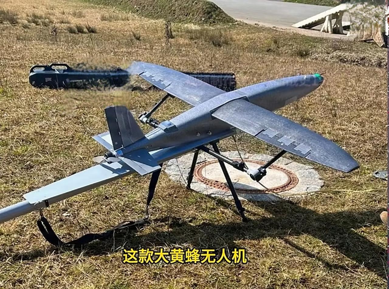 俄无人机打不过乌无人机一，乌克兰无人机有星链支持，不用俄罗斯方面的网络。星链虽