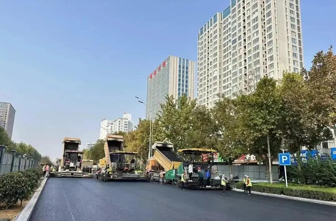 1月27日，潍坊中心城区甩出大招：总投资超1.6亿的破损路面大修和健康街“两块板