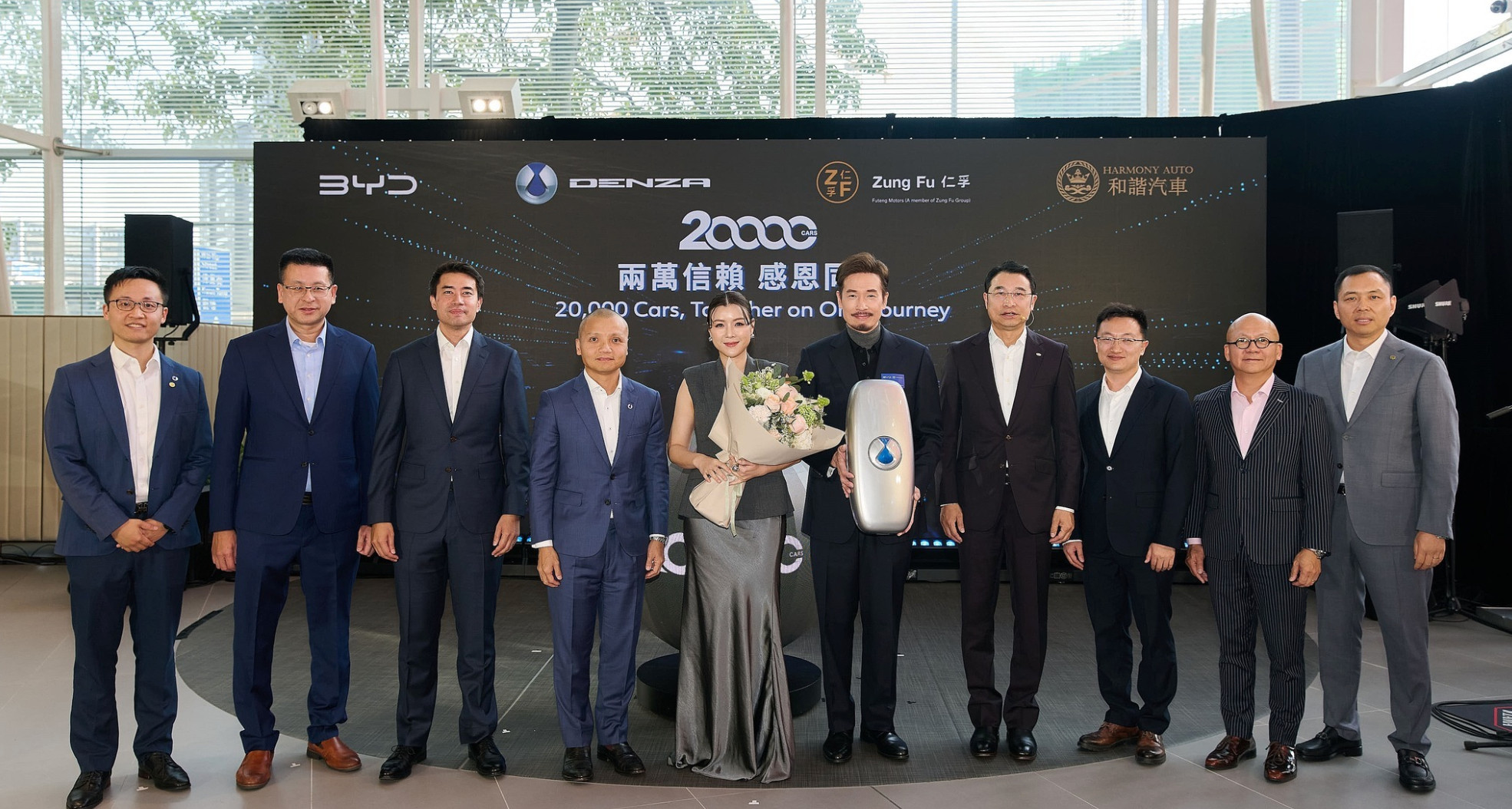 去年去了两趟香港，我就碰见好几辆腾势D9、比亚迪海豹，当时就感觉香港人应该对比亚