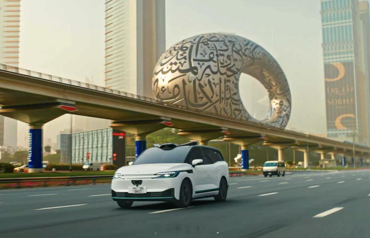 萝卜快跑宣布与Uber合作萝卜快跑全球规模化部署数千辆无人车想在海外打中国无人
