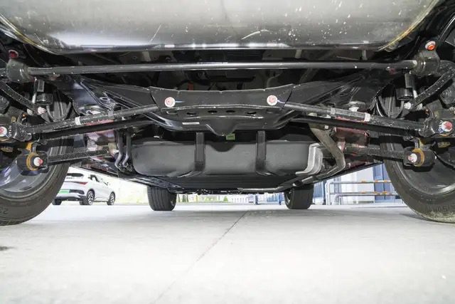 油改电还是纯电我一直很疑惑，大家买车从来不看底盘吗？dmi为什么不敢承认自己就