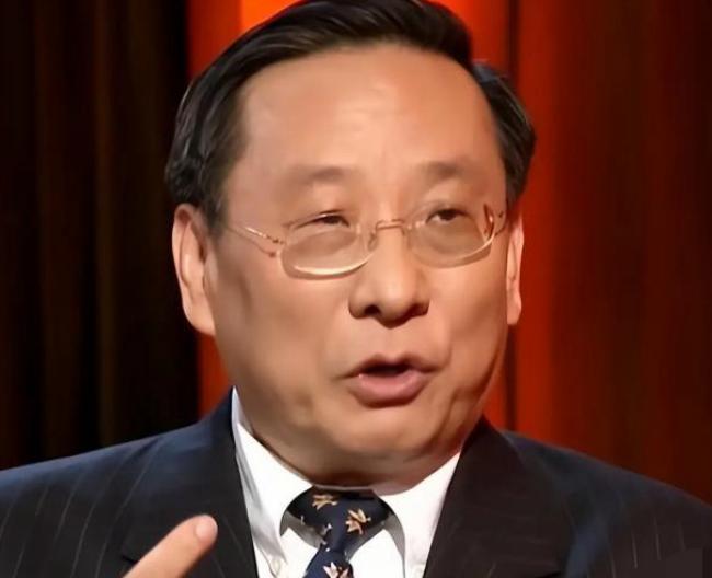 美国真正等的，从来不是战场上的胜利，而是中国内部“自己倒下”的那一天！高志凯点破