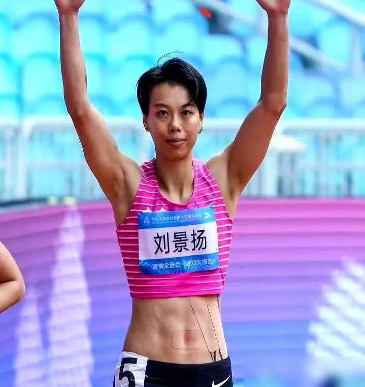 我的天！熬13年拿全运金牌70万奖金说捐就全捐了？刘景扬这波操作真的戳到