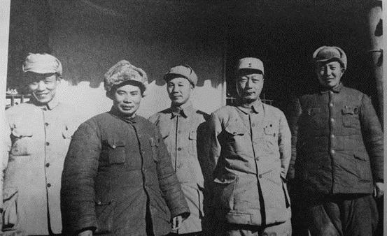 解放时期，最佳军政搭配陈谢，杨罗，陈唐，二萧分别是哪八位将帅“1947年6月，
