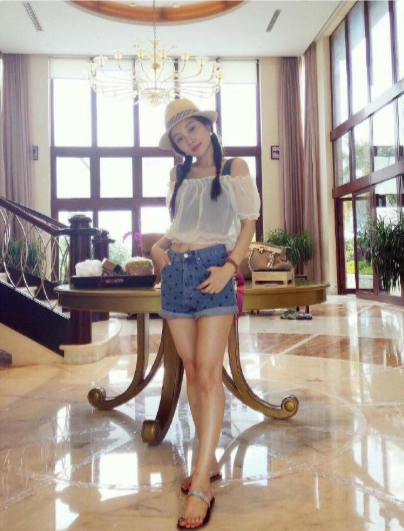 李小璐无论什么身材都穿衣自由​​​