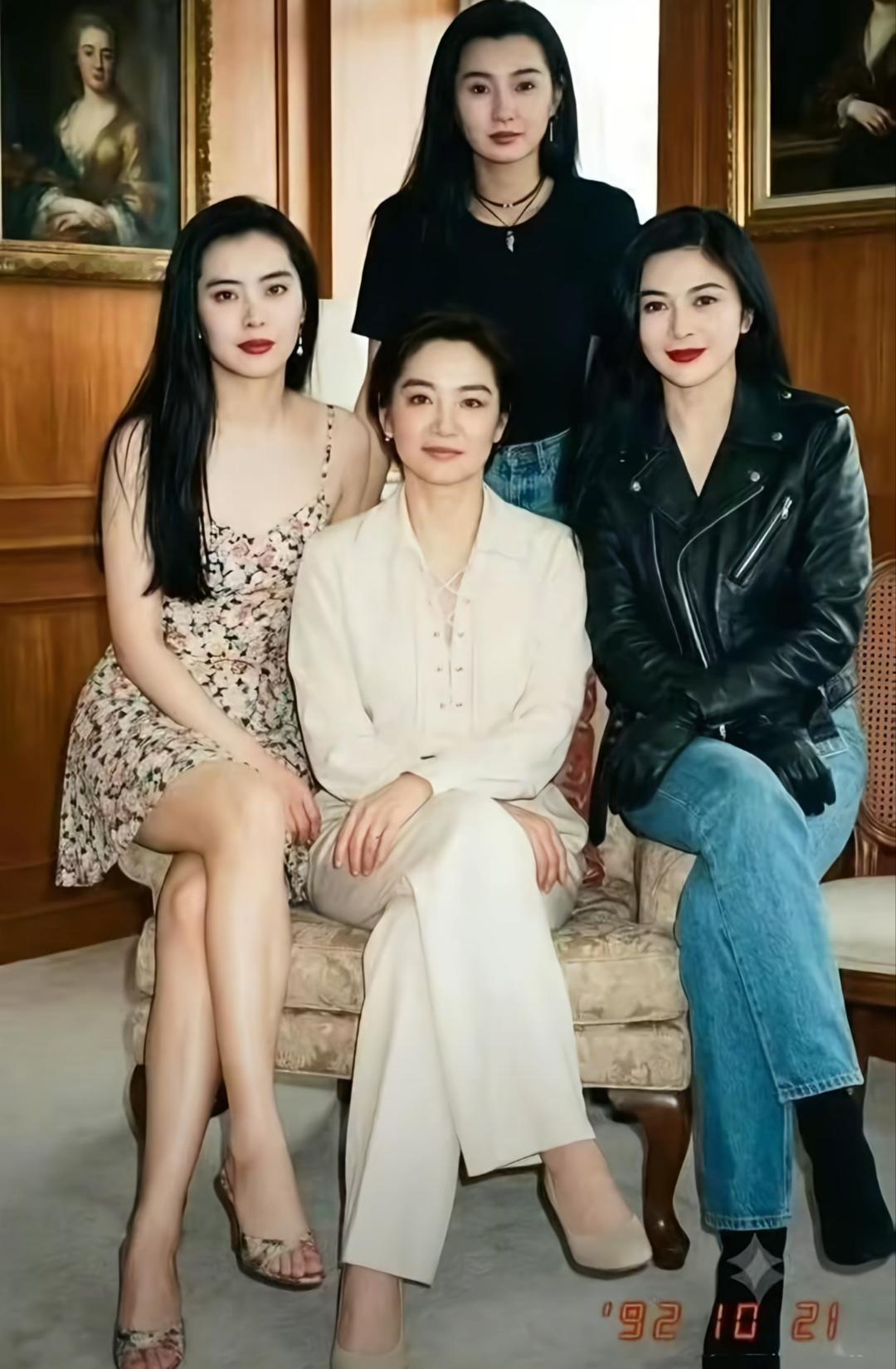 港圈四大绝代美人林青霞｜风骨飒爽，雌雄绝艳关之琳｜五官精致，明艳无双王祖贤