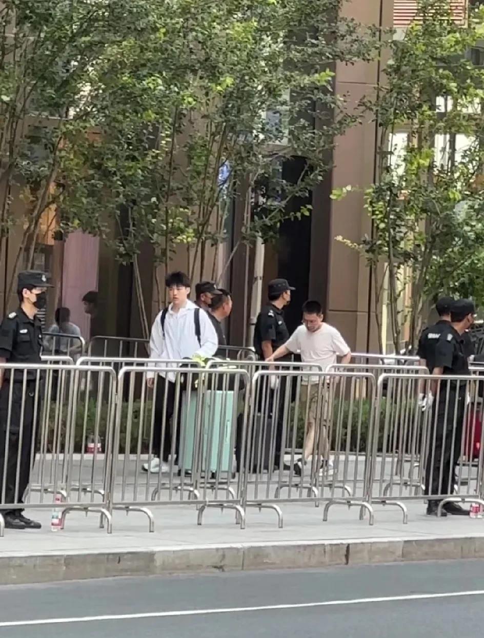 乒超联赛，黄友政、林昀儒已到达雄安，牛冠凯更新动态已出发，林高远携队友亮相