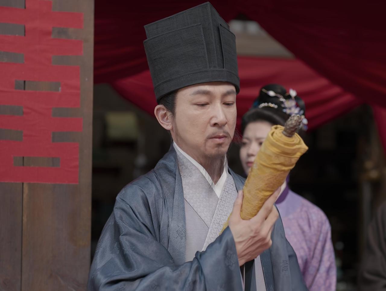《兰香如故》陆先生真的好疼兰香啊，为了她出嫁有底气，亲自捧着他生平最厌恶的圣旨帮