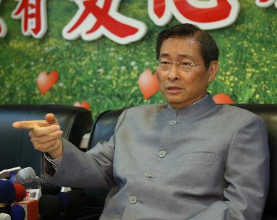 由“白狼”张安乐领导的“中华统一促进党”，被控与竹联帮等帮派紧密结合，更在台湾为