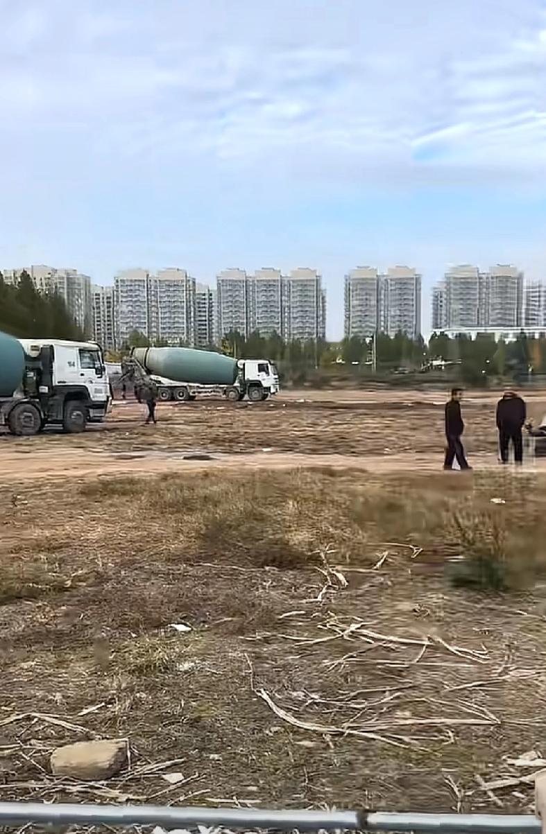 山东临沂市曹洼大集又迎来重大消息最近突然大火的曹洼大集已经引来了相关部门的注意