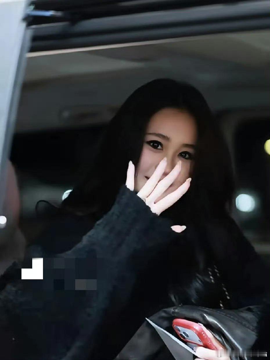 钟丽缇女儿考拉卡戴珊式身材钟丽缇女儿考拉晒新春美照 钟丽缇女儿考拉新春美照出圈