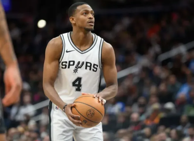 进攻端福克斯能不能点名戈登？戈登是掘金对我们的bug强点，文班再厉害都不能约