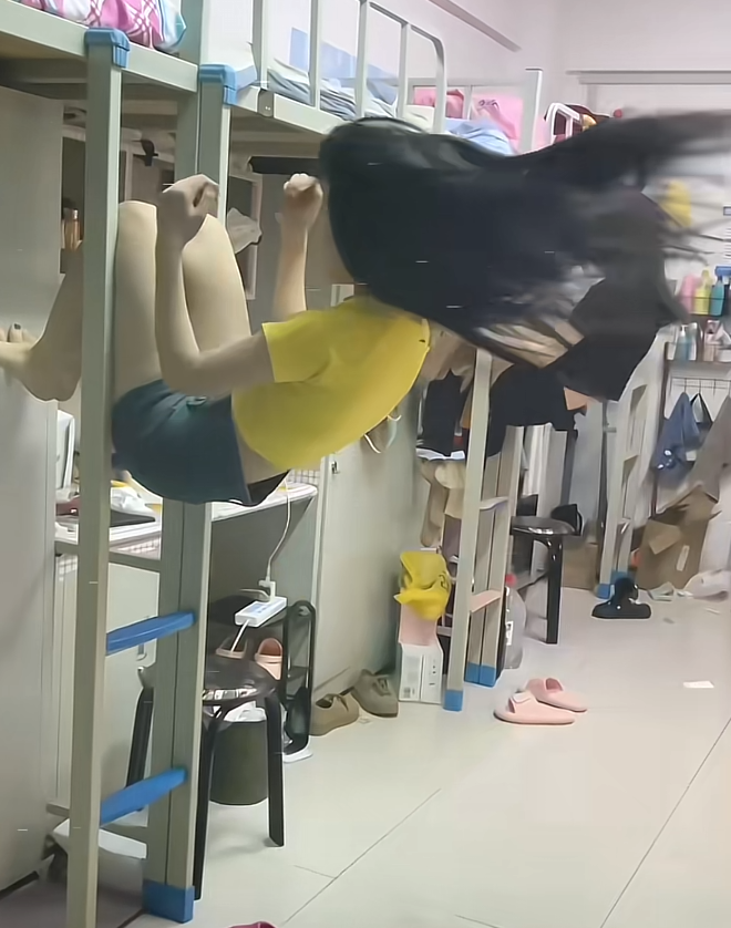 室友为了好的身材，一个比一个卷！