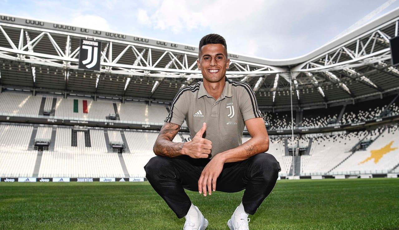 这可是高级货！尤文图斯对坎塞洛感兴趣在过去48小时内，尤文图斯已就坎塞洛的转