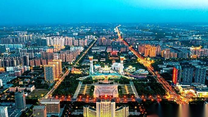 每天2000辆大货车，从一个叫潍坊的地方，像钢铁洪流一样，冲向全国。别小看这2