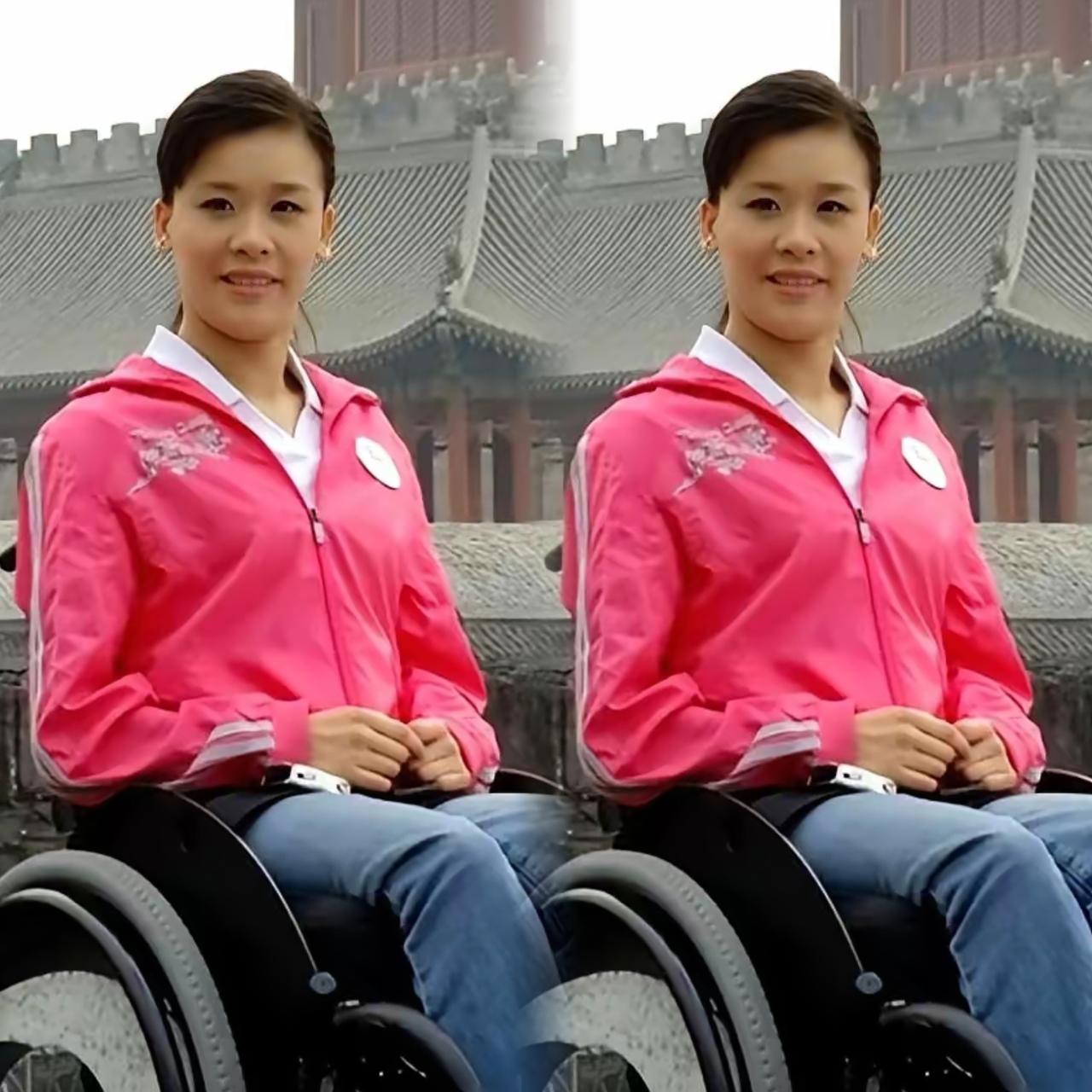 高位截瘫，胸部以下全没知觉。一个连大小便都无法自理的女人，不仅嫁了千万富豪，生