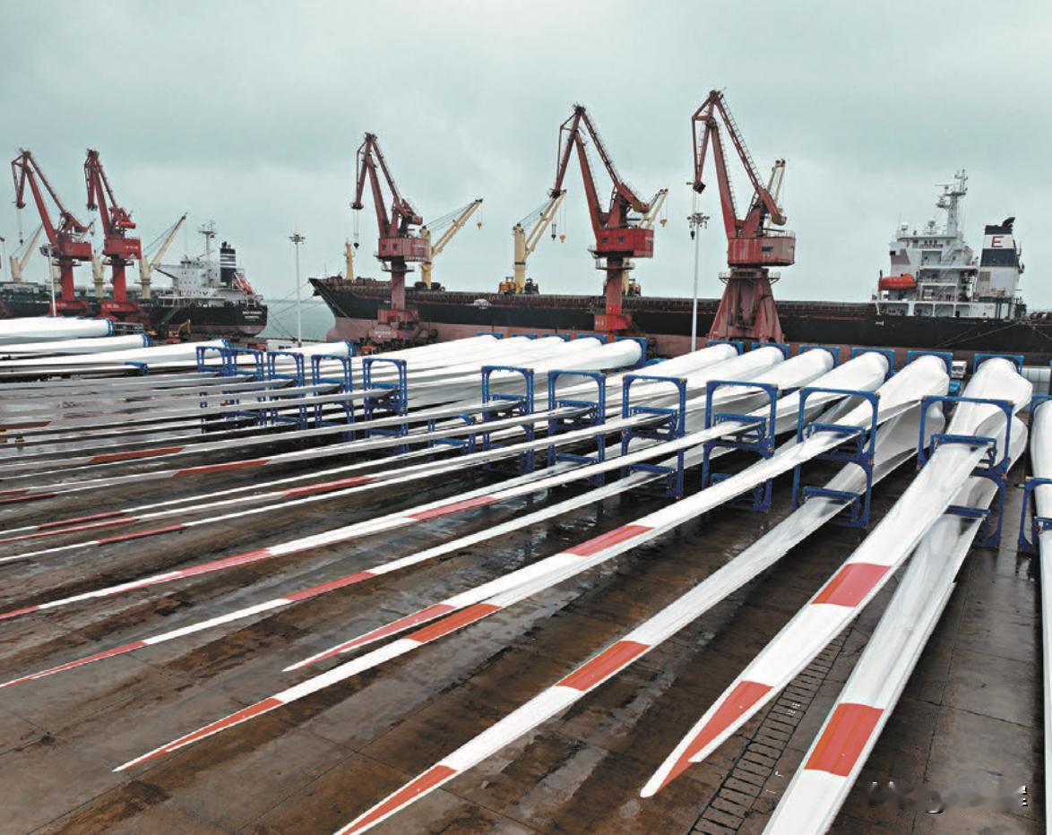 中国外贸韧性彰显，首10月出口增5.3%。据香港文汇报，中国海关数据显示，今年首